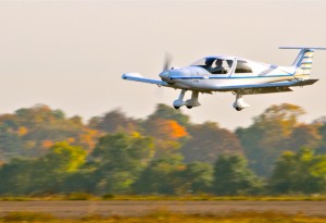 Quadri-place volant à plus de 250 Km/h avec un moteur Rotax de 100 Ch.